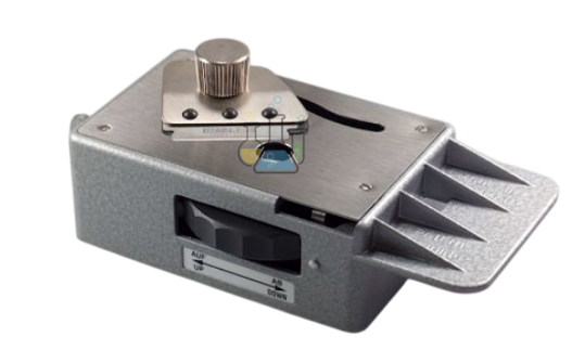 Clip-On Hand Microtome